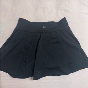Gilly Hicks active skirt